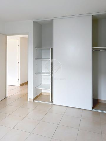 Cavaillon (84300) Cavaiilon appartement T2 de 42 m2 parking balcons 10 m2 ascenseur