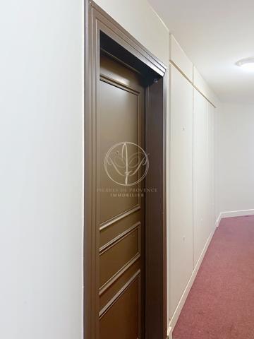 Cavaillon (84300) Cavaiilon appartement T2 de 42 m2 parking balcons 10 m2 ascenseur