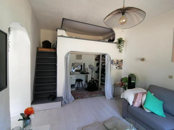 Proche Rer D et Commerces