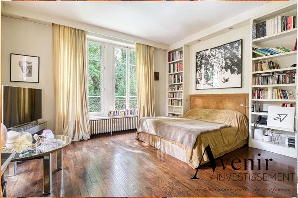 Lyon 5 Saint Irénée Fourvière - Demeure bourgeoise de 372m2 avec jardin, piscine et annexes Lyon Lyon 5 Saint Irénée Fourvière - Demeure bourgeoise de 372m2 avec jardin, piscine et annexes Lyon