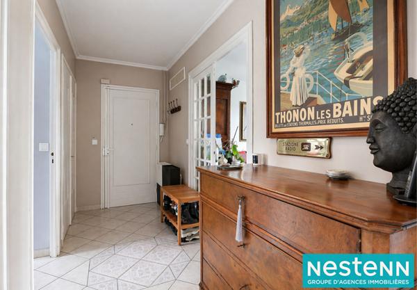 Appartement Villeurbanne Faÿs 3 pièces - Dernier étage avec ascenseur et balcon. Vue dégagée.