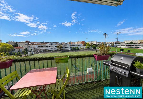Appartement Villeurbanne Faÿs 3 pièces - Dernier étage avec ascenseur et balcon. Vue dégagée.