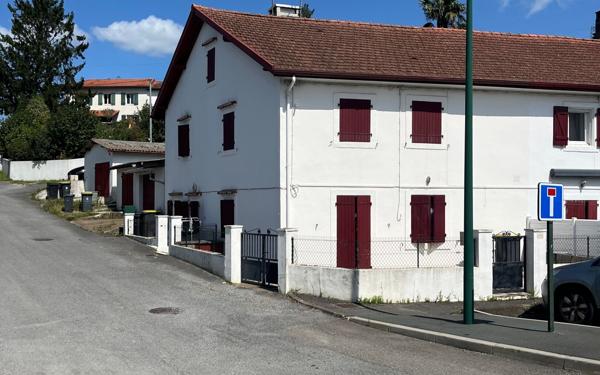 Appartement à vendre    4 pièces • 74 m2 Mouguerre