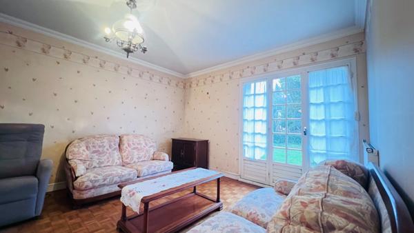 Quimper quartier Ouest – Maison de type 5 de 100 m² habitable et 135 m² utile - Garage - Cabane de jardin - terrain 511 m²