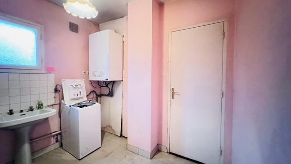 Quimper quartier Ouest – Maison de type 5 de 100 m² habitable et 135 m² utile - Garage - Cabane de jardin - terrain 511 m²