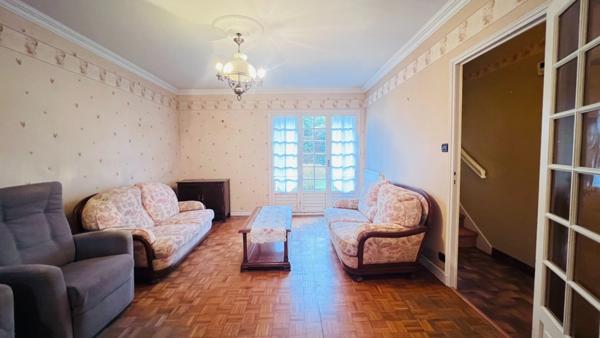 Quimper quartier Ouest – Maison de type 5 de 100 m² habitable et 135 m² utile - Garage - Cabane de jardin - terrain 511 m²