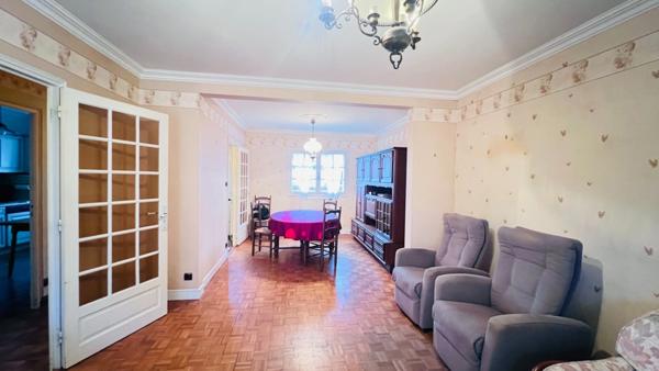 Quimper quartier Ouest – Maison de type 5 de 100 m² habitable et 135 m² utile - Garage - Cabane de jardin - terrain 511 m²