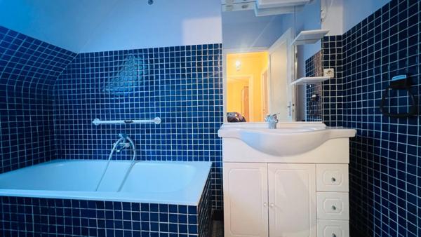 Quimper quartier Ouest – Maison de type 5 de 100 m² habitable et 135 m² utile - Garage - Cabane de jardin - terrain 511 m²