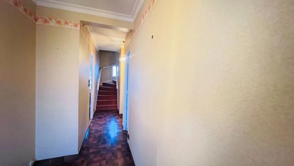 Quimper quartier Ouest – Maison de type 5 de 100 m² habitable et 135 m² utile - Garage - Cabane de jardin - terrain 511 m²