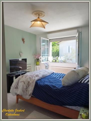 Maison à vendre 7 pièces CHALAIS (16)