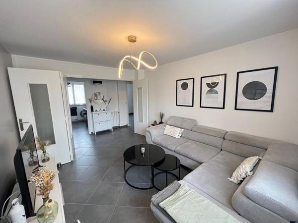 Appartement Valence 4 pièce(s) 55 m2, garage, cave