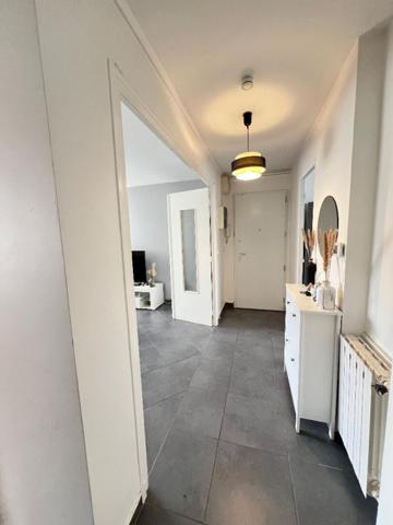 Appartement Valence 4 pièce(s) 55 m2, garage, cave