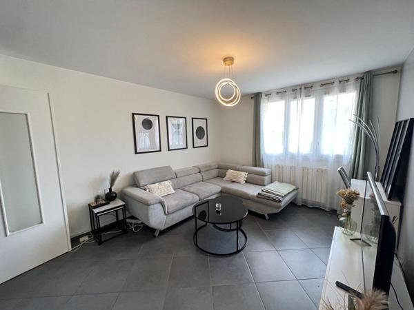 Appartement Valence 4 pièce(s) 55 m2, garage, cave