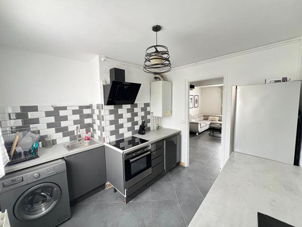 Appartement Valence 4 pièce(s) 55 m2, garage, cave