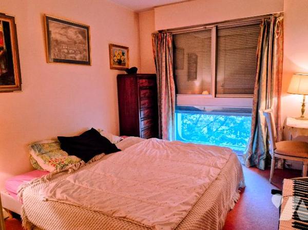 Paris 15e – Cambronne – Appartement familial 119 m² – Vue dégagée – Parking – À rafraichir.