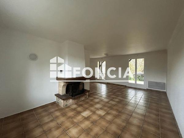 Location Maison 4 pièces 105 m² - 76 IMPASSE PETIT CLOS Saint Jean De Duras 47120