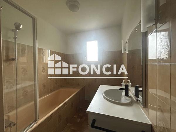 Location Maison 4 pièces 105 m² - 76 IMPASSE PETIT CLOS Saint Jean De Duras 47120