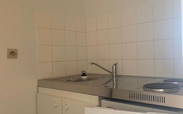 Appartement à louer    2 pièces • 50 m2 Aussillon