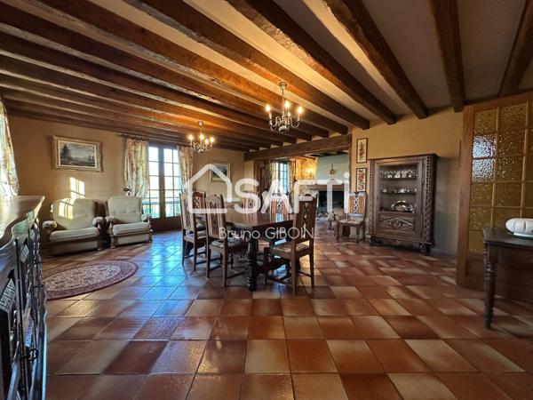 Maison plain pied vue sur étang, 138 m², 4 pièces.