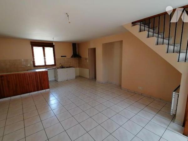 NOUVEAUTE TRENTE CINQ NOTAIRES !! Sur la commune de Bain de Bretagne, dans un hameau à 5 minute...