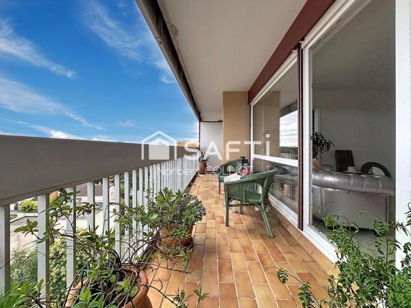 Appartement 4P, vue dégagée, parking S/Sol, cave