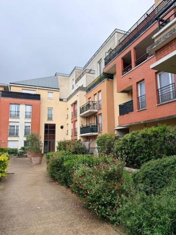 AppartementT3 avec balcon et double stationnement