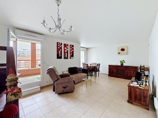 AppartementT3 avec balcon et double stationnement