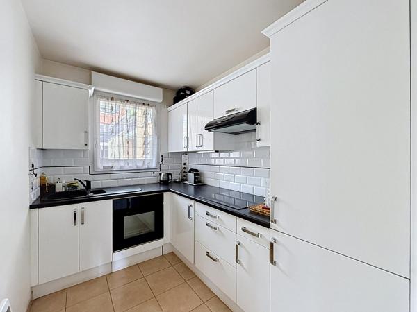 AppartementT3 avec balcon et double stationnement
