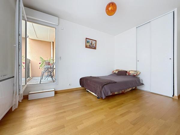 AppartementT3 avec balcon et double stationnement