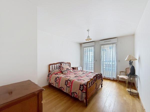 AppartementT3 avec balcon et double stationnement