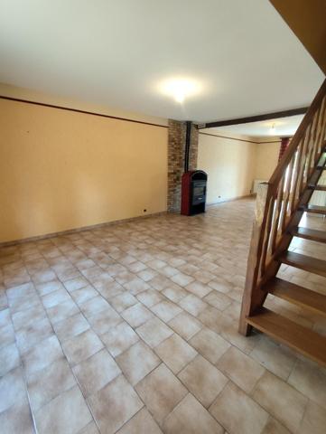 Pavillon familial avec terrain !