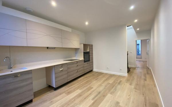 Appartement à louer    4 pièces •  Castres