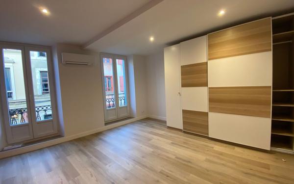 Appartement à louer    4 pièces •  Castres