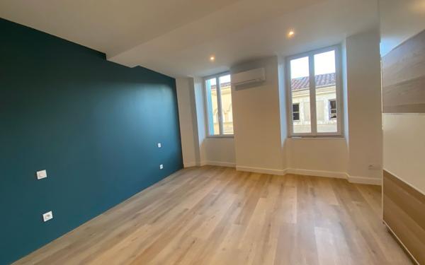 Appartement à louer    4 pièces •  Castres