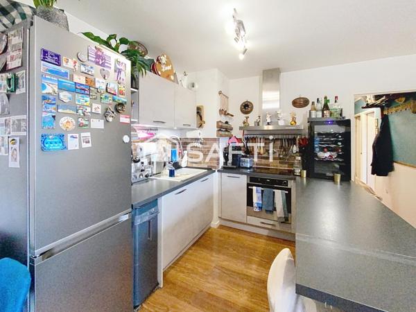 Au pied du Métro ligne 7 Paul Vaillant Couturier, Résidence récente au calme