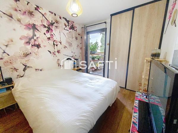 Au pied du Métro ligne 7 Paul Vaillant Couturier, Résidence récente au calme