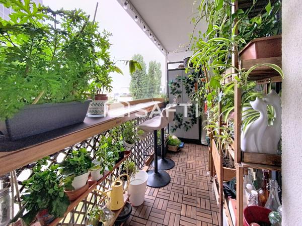 Au pied du Métro ligne 7 Paul Vaillant Couturier, Résidence récente au calme