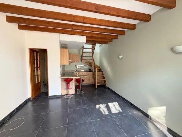 Vente                                                      Maison
                        
                     2 pièces                      38 m2                     à Melun