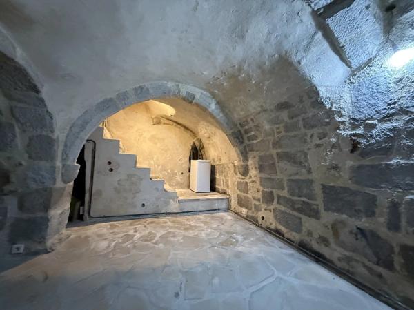 Vente                                                      Maison
                        
                     2 pièces                      38 m2                     à Melun