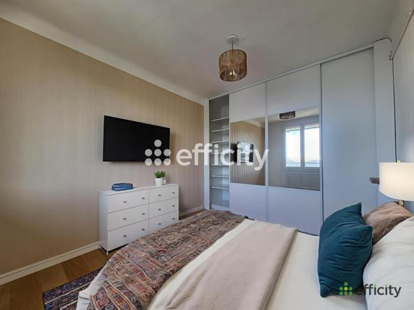 Appartement 3 pièces - 53 m² Exclusivité efficity