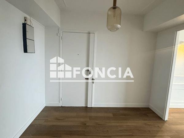 Location Appartement 5 pièces 113.8 m² - 2 RUE ADOLPHE LALYRE Courbevoie 92400