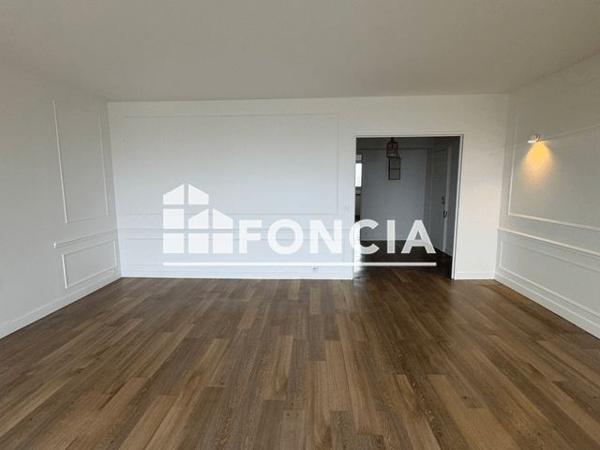 Location Appartement 5 pièces 113.8 m² - 2 RUE ADOLPHE LALYRE Courbevoie 92400