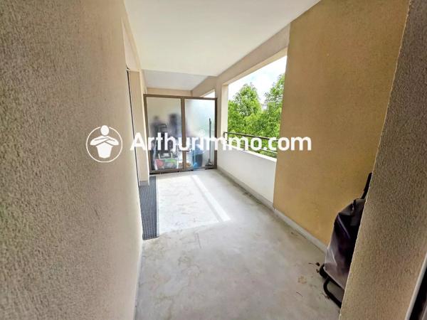 Vente                                                      Appartement
                        
                     2 pièces                      40 m2                     à Lieusaint
