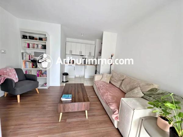 Vente                                                      Appartement
                        
                     2 pièces                      40 m2                     à Lieusaint