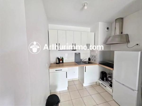 Vente                                                      Appartement
                        
                     2 pièces                      40 m2                     à Lieusaint