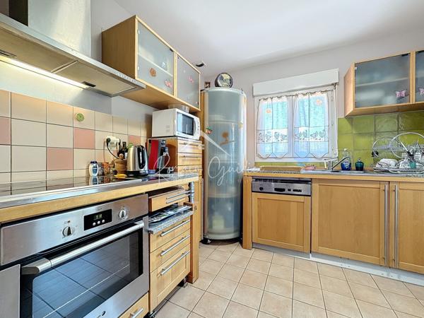 Millau (12100) DUPLEX TYPE 90 M² AVEC PARKING PRIVÉ ET VERANDA + BALCON