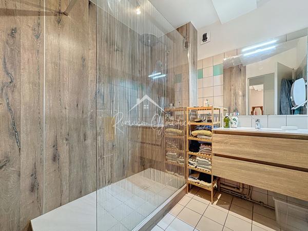 Millau (12100) DUPLEX TYPE 90 M² AVEC PARKING PRIVÉ ET VERANDA + BALCON