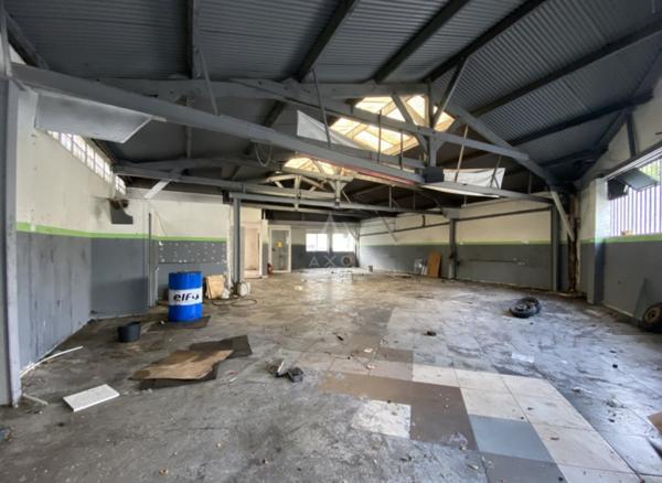 MONTREUIL CENTRE VILLE/ CROIX DE CHAVAUX. ENSEMBLE IMMOBILIER/ BUREAUX, LOFT, APPARTEMENTS/ Promoteurs et professionnels