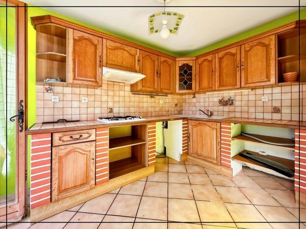 Maison de village 70m² - 2 chambres - 1 bureau - jardin de 467m²