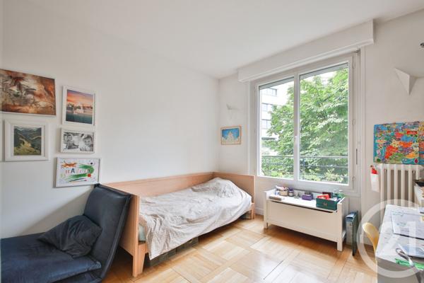 Appartement F4 à vendre  4 pièces - 102,43 m 2   PARIS  - 75015